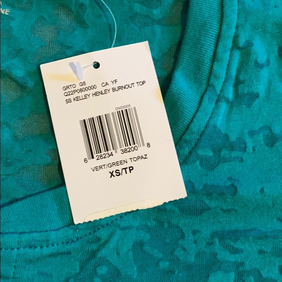 Guess BurnOut T-Shirt - Picture 5 of 6